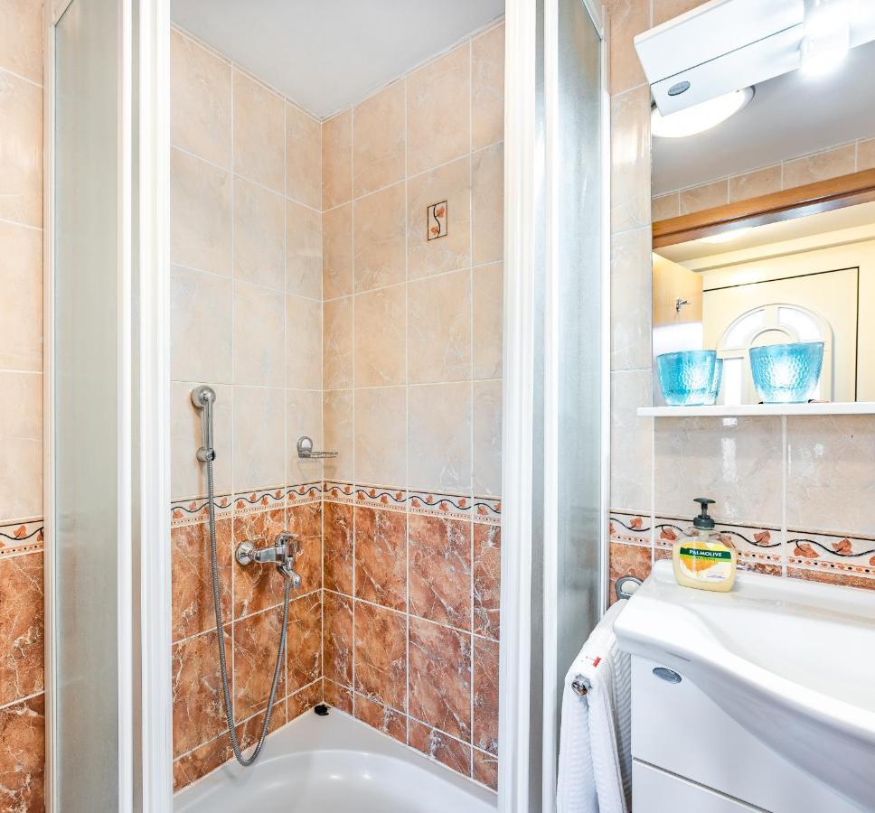 Fortun Estate - Apartmaji Ob Reki Kolpi メトリカ エクステリア 写真