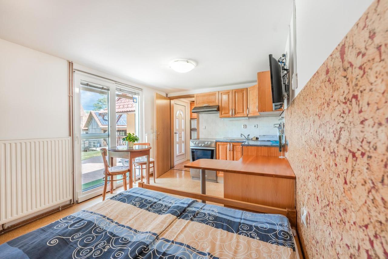Fortun Estate - Apartmaji Ob Reki Kolpi メトリカ エクステリア 写真